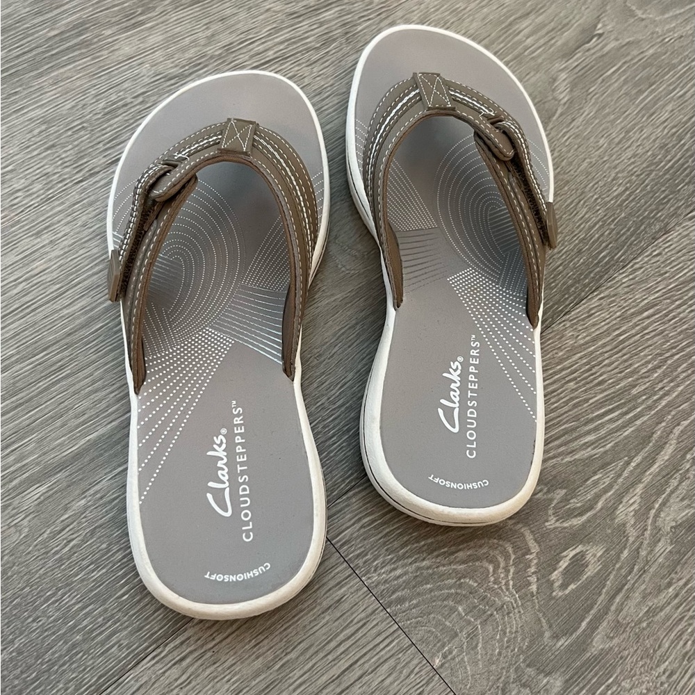 Clarks Women’s Brinkley Jazz Flip-Flop Sz 6 Med